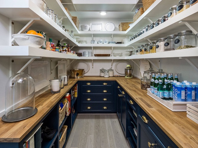 grubby farm kitchen  Pantry design, Perfect pantry, Home organization