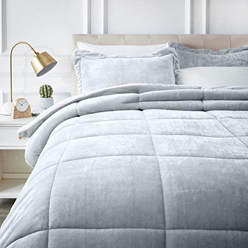 AmazonBasics Ultra-Soft Micromink Sherpa Comforter Bed Set, Full or Queen, Gray - 3-Piece 
